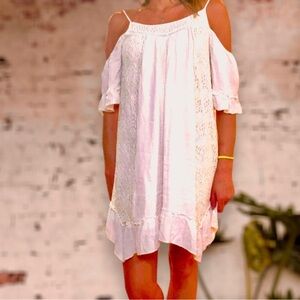 Mossimo Supply Co. White Cold Shoulder Dress Size Medium